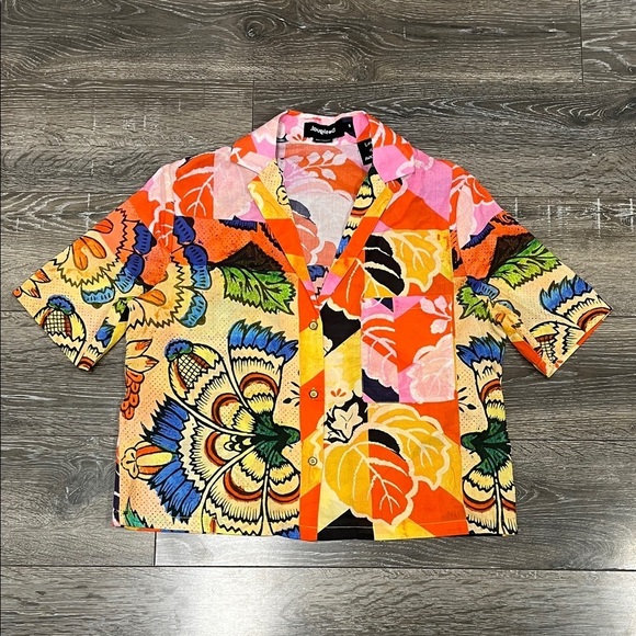 Desigual Tops - Desigual bright colored cropped Floral Shirt size small